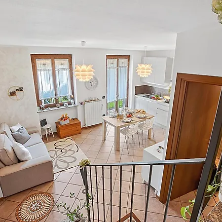 Alba Rosa - 2 Bed, 2 Bath - Happy *