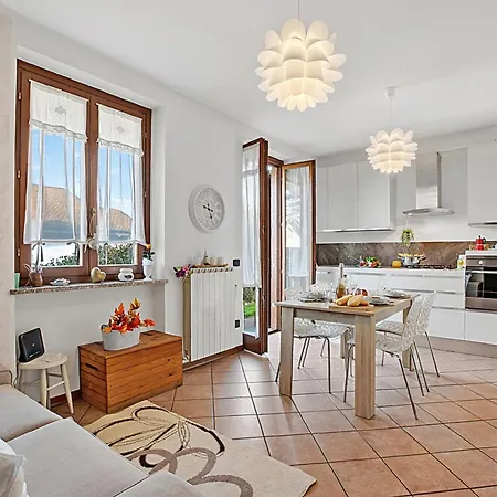 Alba Rosa - 2 Bed, 2 Bath - Happy