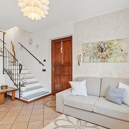 Apartment Alba Rosa - 2 Bed, 2 Bath - Happy