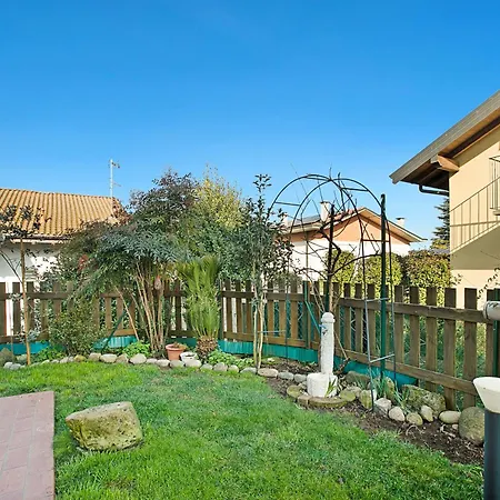 Alba Rosa - 2 Bed, 2 Bath - Happy Apartment