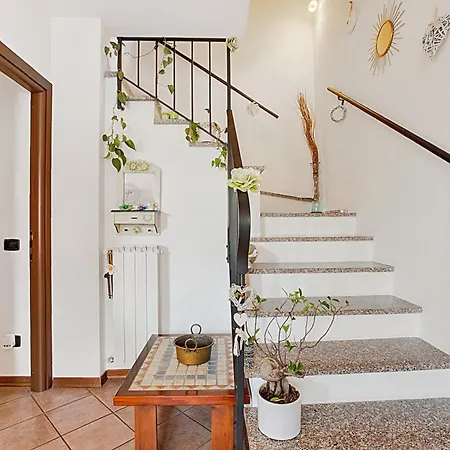 Alba Rosa - 2 Bed, 2 Bath - Happy *