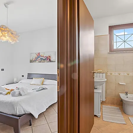 Alba Rosa - 2 Bed, 2 Bath - Happy Apartment