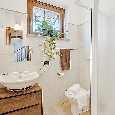 Apartment Alba Rosa - 2 Bed, 2 Bath - Happy *